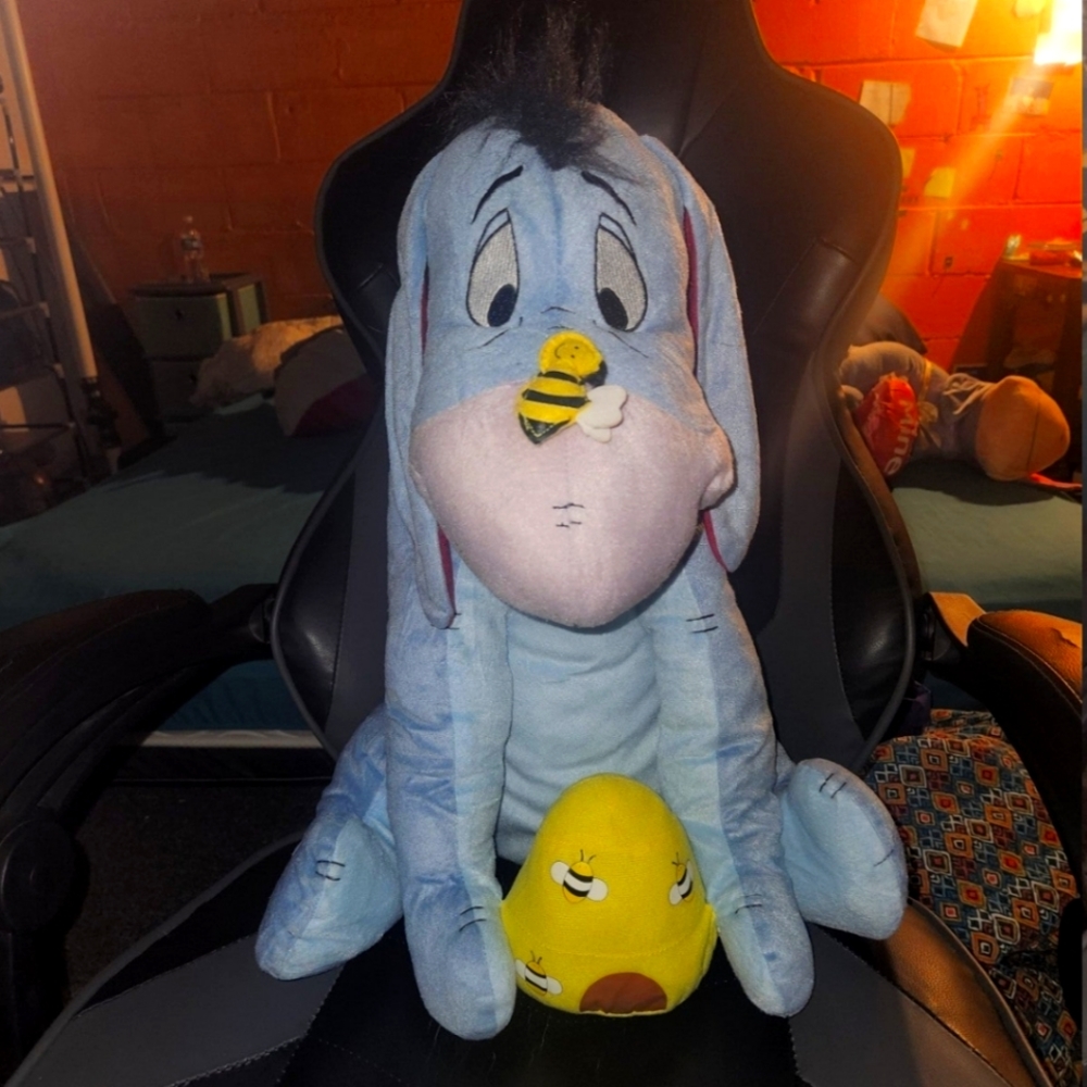 Eeyore Stuffed decorations & Plushies